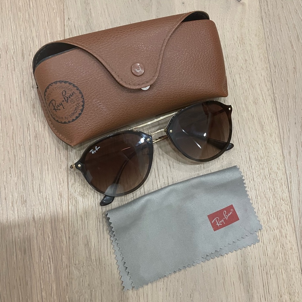 Rayban aviators